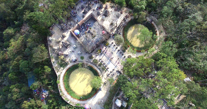 Với giá trị vốn có của mình cùng với cảnh quan thiên nhiên, hấp dẫn, hàng năm Yên Tử đã đón tiếp hàng vạn du khách trong và ngoài nước về hành hương, tham quan lễ Phật. Yên Tử đang trở thành điểm đến hấp dẫn cho loại hình du lịch sinh thái, khám phá rừng.