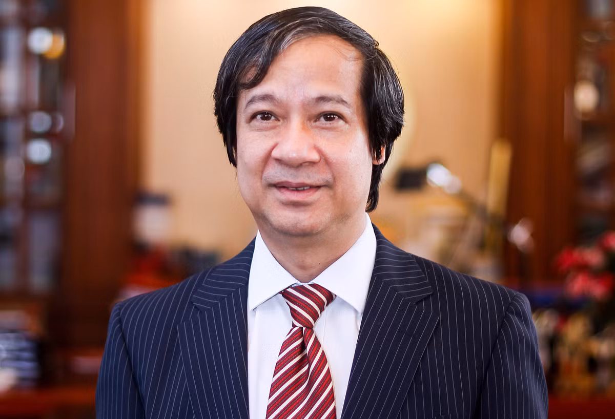 Bo truong GD&DT Nguyen Kim Son noi gi ve bat cap sach giao khoa?