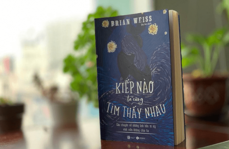  "Kiếp nào ta cũng tìm thấy nhau" là cuốn sách thứ ba của Brain L. Weiss – một nhà tâm thần học nổi tiếng. Hai cuốn sách: Ám ảnh từ kiếp trước và Đi qua thời gian để chữa lành trước đó đều rất nổi tiếng. Trong cuốn sách đều là những câu chuyện người thật việc thật. 