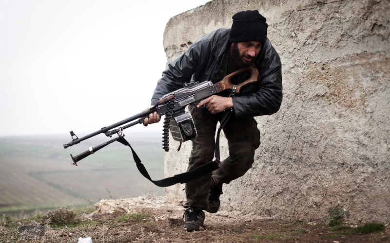 Điều khác biệt dễ nhận thấy giữa hai biến thể này là chóp bù giật của dòng PKM ngắn hơn so với dòng PK.