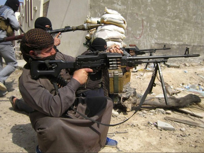 PK có trọng lượng 7,7kg, chiều dài 1203mm, nòng dài 658mm, cỡ nòng 7,62mm.