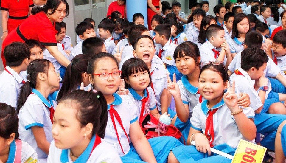 Hoc sinh TPHCM chinh thuc nghi hoc them 1 tuan vi dich virus corona-Hinh-2