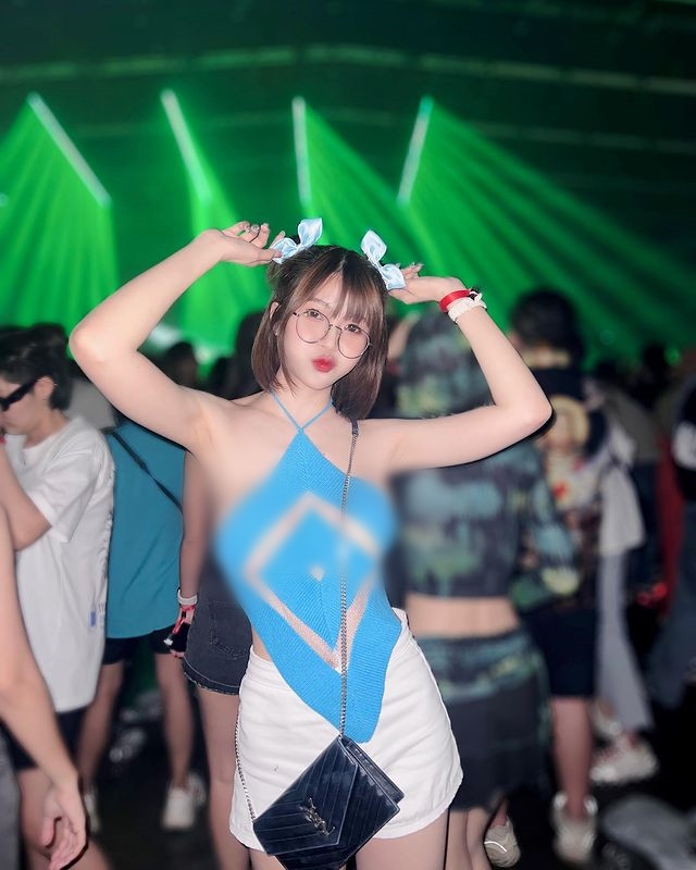 Có lẽ khi lựa chọn phong cách này, Kong Kwan cũng đã lường trước được phản ứng của dư luận.