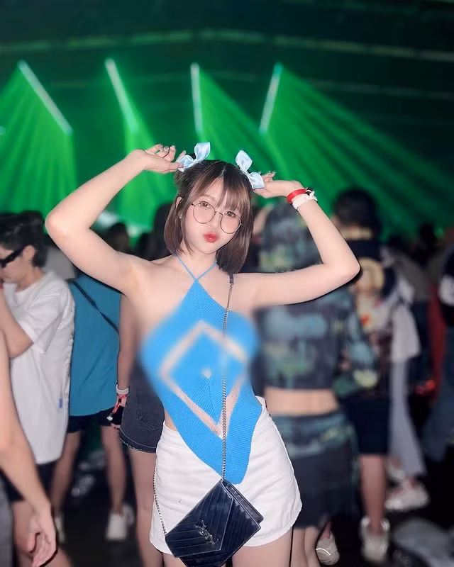 Có lẽ khi lựa chọn phong cách này, Kong Kwan cũng đã lường trước được phản ứng của dư luận.