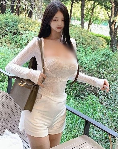 Shasheile hiện chỉ có khoảng 300.000 người theo dõi trên Instagram, nhưng lượng người hâm mộ của cô đang tăng lên với tốc độ nhanh chóng.