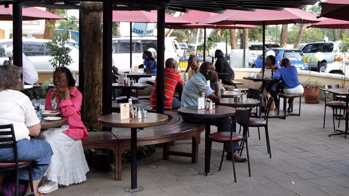 Nha hang Trung Quoc o chau Phi cam khach... chau Phi