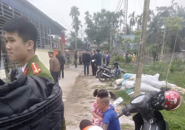  Hải Phòng: Tranh chấp đất em đâm chết anh trai: Ngày 11/2/2020, do mâu thuẫn từ việc tranh chấp đất đai giữa hai anh em trai từ lâu, ông Nguyễn Văn Phít đã cầm dao đâm chết anh trai ruột của mình là ông Nguyễn Văn Phát. Được biết cả hai anh em đều sống tại thị trấn Tiên Lãng, huyện Tiên Lãng, TP. Hải Phòng.