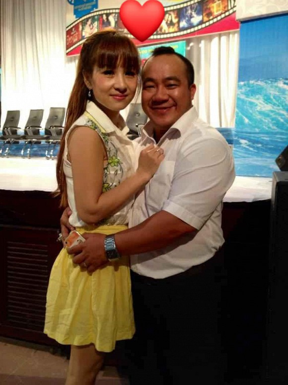 Sau đó, cả hai thường xuyên liên lạc với nhau hơn và tình cảm dần được nuôi dưỡng. Vào năm 2010, Hiếu Hiền chính thức rước nàng về dinh. Sau chục năm chung sống, vợ chồng "chàng Hều" đã có một gia đình yên ấm với hai thiên thần nhỏ: Con trai đầu là Panda và con gái thứ hai là Mirand.