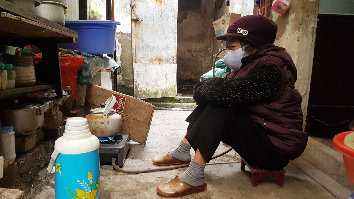 Mỗi ngày có 4-5 chuyến xe đi theo đúng khung giờ các ca chạy thận của Bệnh viện Bạch Mai.