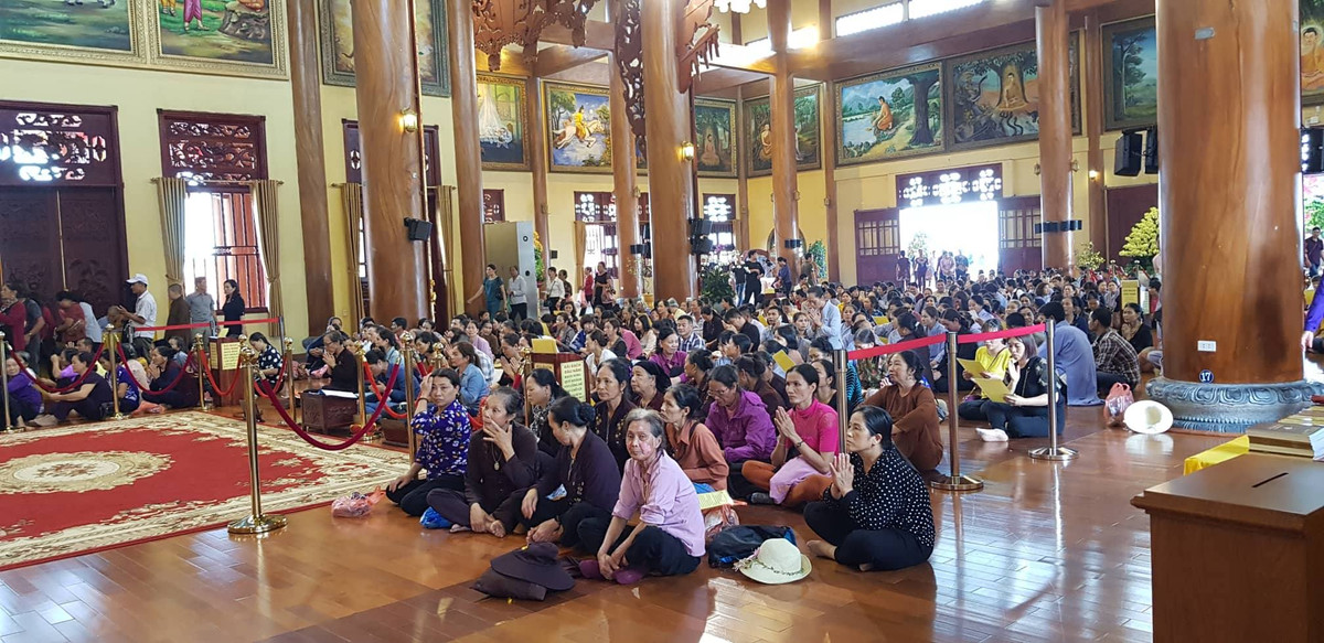 Theo Đại đức Thích Đạo Hiển, khi có dư luận phản ánh về tình trạng gọi vong tại chùa, ban trị sự đã nhắc nhở, góp ý với Đại đức Thích Trúc Thái Minh, trụ trì chùa Ba Vàng.