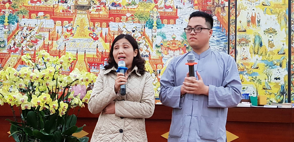 Những phật tử kể về chuyện được giải nghiệp.