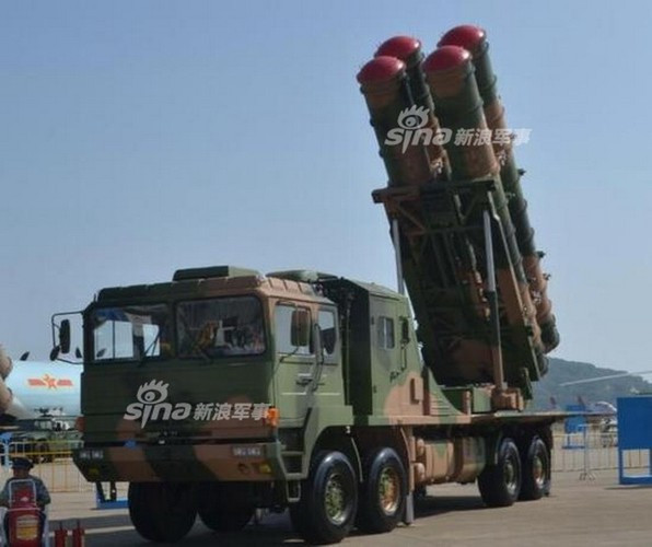 Mỗi tổ hợp tên lửa phòng không HQ-22 được trang bị 1 đài radar điều khiển hỏa lực, có thể dẫn đường cho tên lửa đánh chặn tối đa 12 mục tiêu cùng lúc.