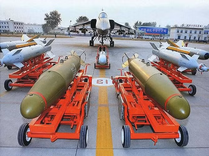 Các cơ cấu tham gia sản xuất loại máy bay này là Tập đoàn Công nghiệp máy bay Tây An và Viện thiết kế máy bay 602.