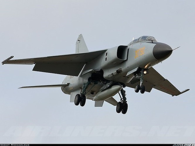 Theo các thông tin khác nhau, quân đội Trung Quốc có 160-180 máy bay JH-7 và vẫn đang tiếp tục sản xuất.