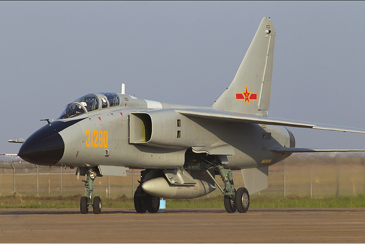 Việc Trung Quốc và Ấn Độ tiếp tục âm thầm triển khai vũ khí hạng nặng tới sát khu vực tranh chấp cho thấy tình hình căng thẳng tại đây vẫn chưa giảm.