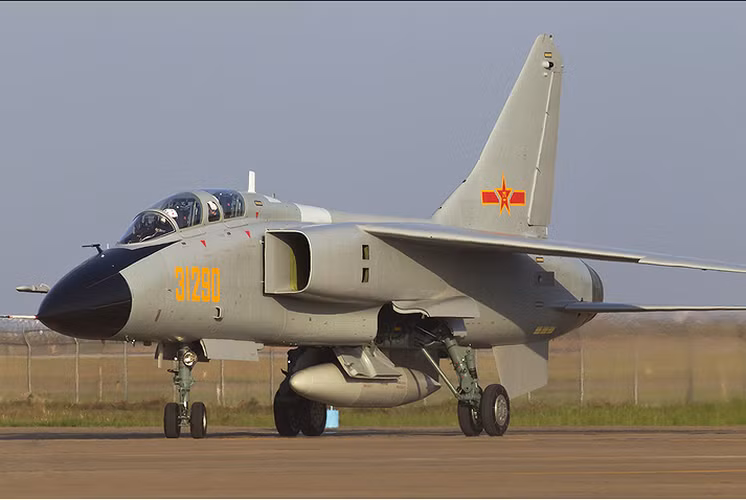 Việc Trung Quốc và Ấn Độ tiếp tục âm thầm triển khai vũ khí hạng nặng tới sát khu vực tranh chấp cho thấy tình hình căng thẳng tại đây vẫn chưa giảm.