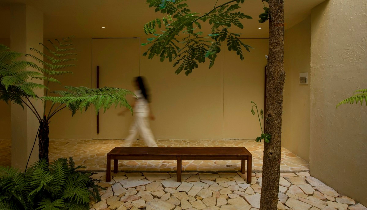 Ngoi nha dac biet dung da tho de cai tao khong gian-Hinh-2