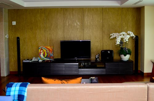 Năm 2012, để thuận tiện cho công việc, vợ chồng “nữ hoàng nhạc Dance” đã mạnh tay chi mỗi tháng 200 triệu thuê căn hộ sang trọng bậc nhất tại khách sạn InterContinental, TP HCM. Ảnh: Infonet.