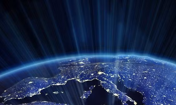 Cụ thể hơn, mỗi tín hiệu 5G được phát ra từ một thiết bị đã được đăng ký trong mạng di động và chúng được phát sóng liên tục để tìm kiếm máy thu có khả năng kết nối tốt nhất.