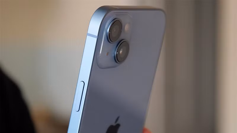 Tuy nhiên, Jeff Pu vẫn khẳng định iPhone 15 vẫn sẽ đúng hẹn ra mắt vào tháng 9 như mọi năm, còn vấn đề với camera sẽ được ông tiếp tục theo dõi.