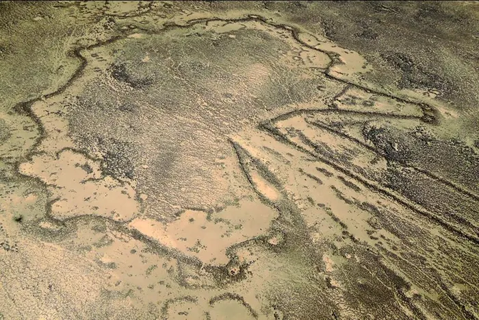 Kinh ngạc phiến đá cổ nắm giữ bí mật xây dựng “bẫy khổng lồ” Kinh ngac phien da co nam giu bi mat xay dung “bay khong lo”