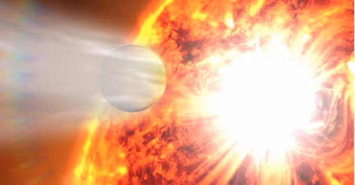 Khi một ngôi sao hết nhiên liệu vào cuối vòng đời, nó sẽ nở ra gấp một triệu lần so với kích thước ban đầu, nhấn chìm các hành tinh lân cận trong quá trình này. Khi Mặt Trời đạt đến điểm này trong tương lai, nó sẽ phồng lên đủ để nuốt chửng Sao Thủy, Sao Kim và Trái Đất.