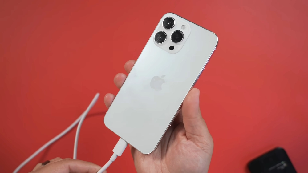 iPhone 15 series sẽ được trang bị cổng USB-C thay vì Lightning. (Ảnh: MacRumors)