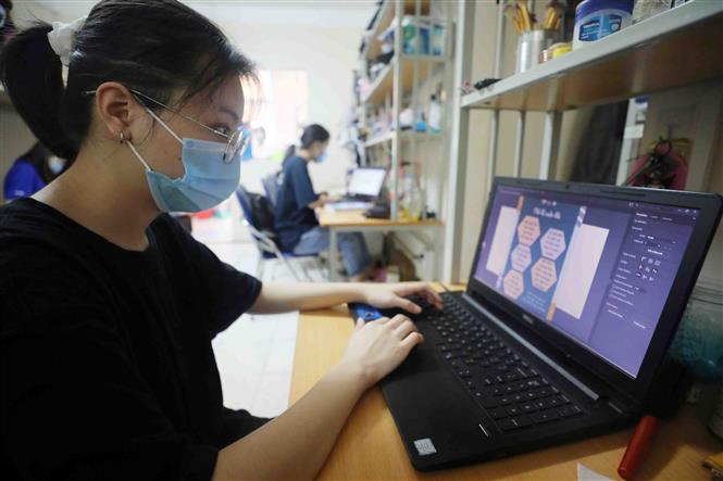 Mot so truong dai hoc chuyen hoc truc tuyen sau dip nghi le