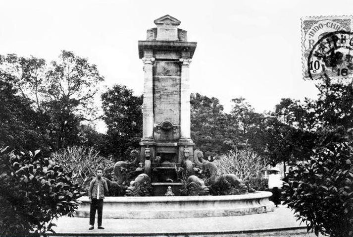 Vườn hoa Diên Hồng (vườn hoa Con Cóc).