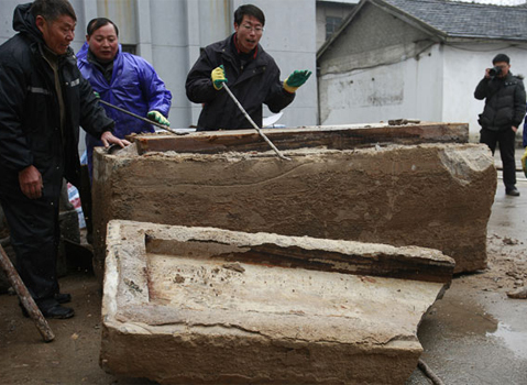 Đó là một phụ nữ sống ở thời nhà Minh cách đây chừng 700 năm.