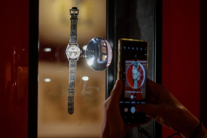 Giai đoạn này, Phổ Nghi và Georgy Permyakov, người phiên dịch tiếng Nga của ông, trở thành bạn thân. Sau khi được Liên Xô trao cho Trung Quốc năm 1950, theo lời cháu trai hoàng đế, Phổ Nghi đã tặng lại chiếc Ref 96 cho Permyakov và một số vật dụng cá nhân khác.