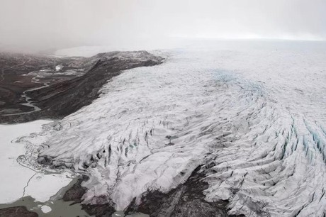 Quá trình phong hóa đá tăng cường hoạt động bằng cách sử dụng đá chứa các khoáng chất có khả năng tương tác với CO2.