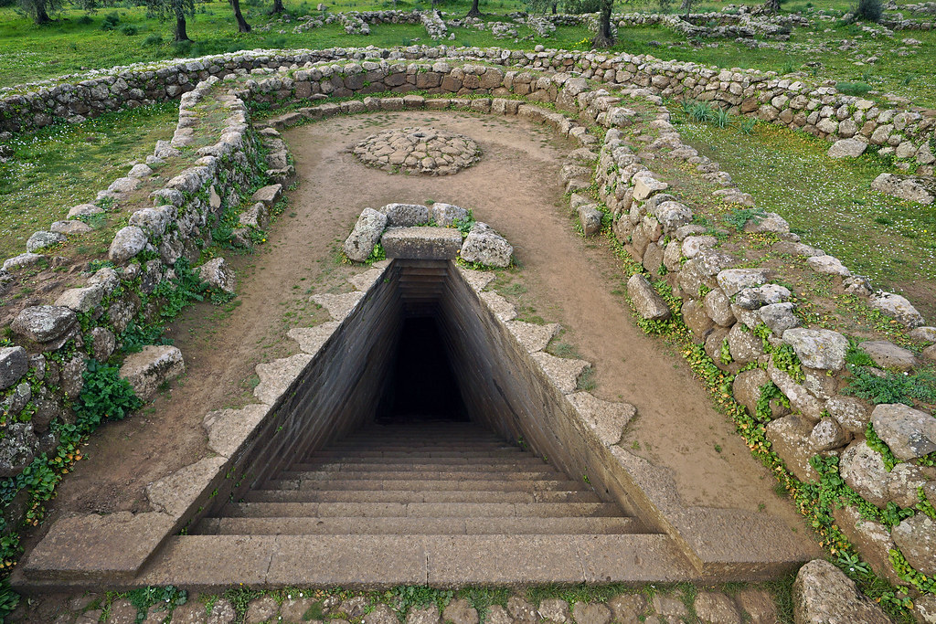 Tín ngưỡng Nuragic đề cao biểu tượng cho khả năng sinh sản, và vai trò nước trong cuộc sống con người.