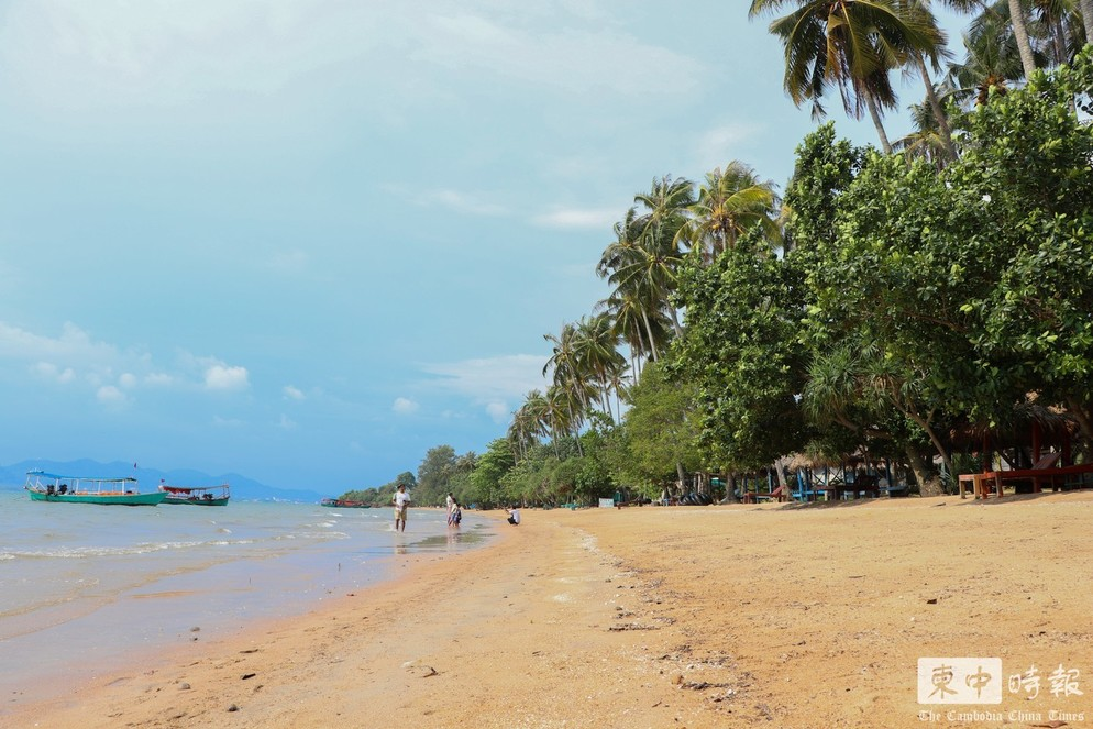 Nơi đây sở hữu vũ khí "bí mật" giúp cho nguồn nước ngọt trên đảo không bao giờ hết. Bãi cát chính là hệ thống lọc nước của đảo Miếu Loan.