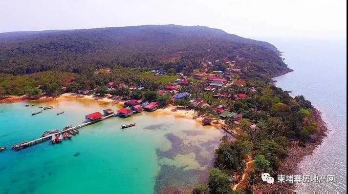 Điểm đặc biệt của hòn đảo này là nguồn nước ngọt luôn dồi dào không bao giờ cạn.