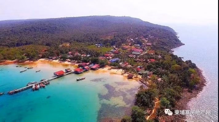 Điểm đặc biệt của hòn đảo này là nguồn nước ngọt luôn dồi dào không bao giờ cạn.