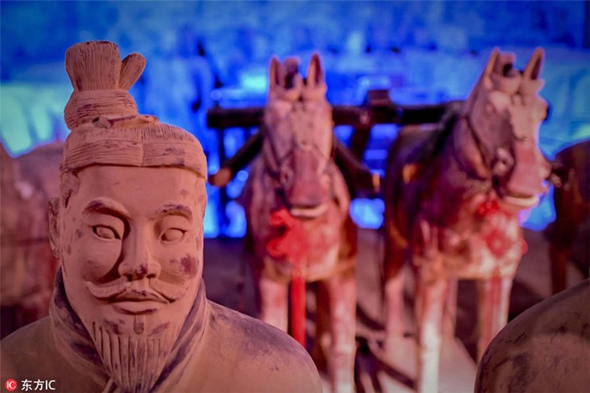 Các chiến binh đất nung được trang bị vũ khí và trang bị hoàn hảo nhất của thời đại, bao gồm cả giáp và khiên.