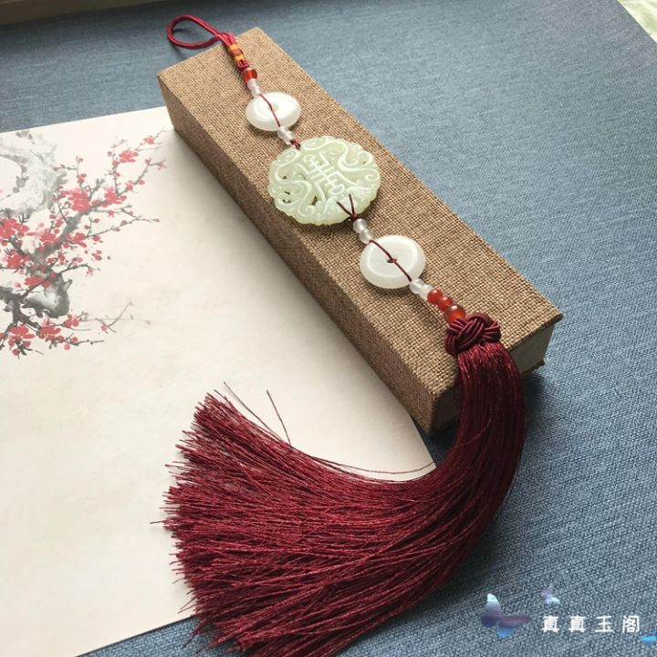 Nhiều người dân nước này có sở thích đến các chợ đồ cổ mong săn tìm được những viên ngọc cổ độc nhất vô nhị. (Ảnh minh họa)