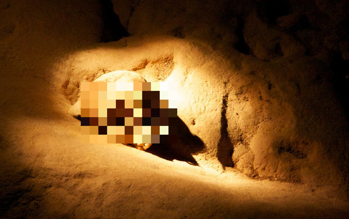 Nhưng câu chuyện về Crystal Maiden không chỉ dừng lại ở sự hiến tế của một cô gái trẻ.