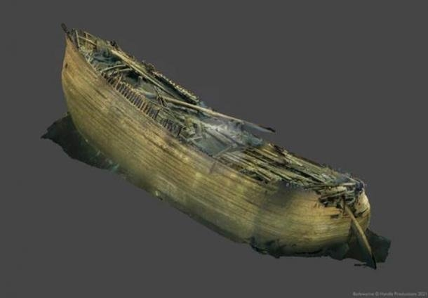 Đó là một con tàu ba cột buồm với phần thân tàu lớn dành chuyên dụng chở hàng hoá.