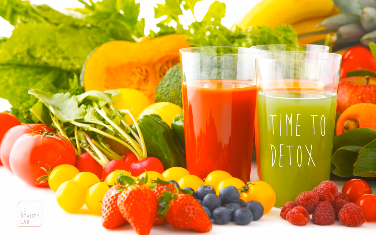 Thải độc (detox) là quá trình tinh giảm hoặc tạm ngừng ăn uống để loại chất có hại ra khỏi cơ thể. 