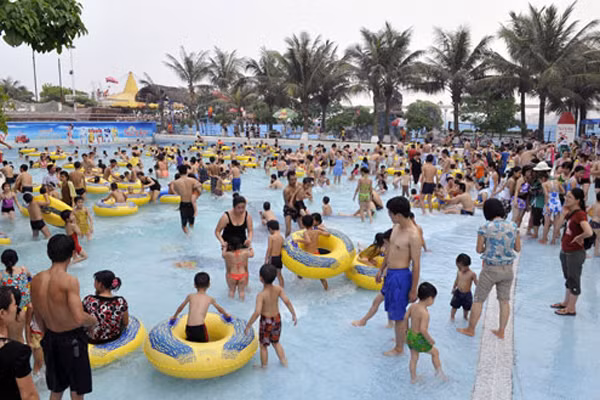 Với nam giới, nguồn nước bị ô nhiễm cũng có thể dẫn đến bệnh nhiễm trùng bàng quang gây ra các biến chứng như tiểu buốt, đi tiểu ra máu và ảnh hưởng chức năng sinh sản.