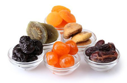 Trái cây sấy khô. Các loại trái cây sấy khô như mơ, mận… chứa chất bảo quản sulfite tự nhiên. Đây chính là tác nhân gây đau đầu.