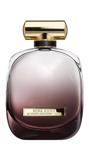 L’Extase - Nina Ricci. Lấy cảm hứng từ nữ diễn viên, siêu mẫu người Pháp Laetitia Casta, loại nước hoa mới của Nina Ricci được thiết kế như một bông hoa phương Đông đầy mời gọi, kích thích cảm xúc hiện tại và đưa đẩy đến những ảo giác phiêu linh…