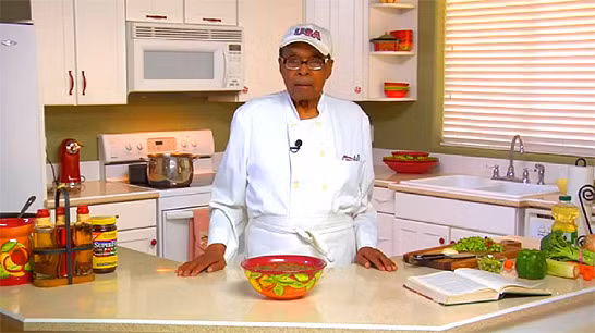 Cu ong 113 tuoi tiet lo 5 thuc pham giup song lau-Hinh-2