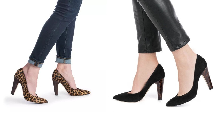 Mẫu giày này có 2 màu trên thị trường.