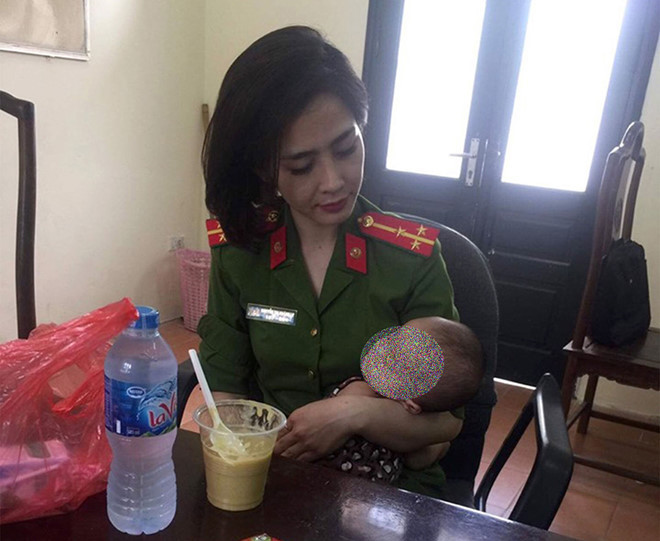 Nu cong an xinh dep ke lai giay phut cuu chau be suyt bi 