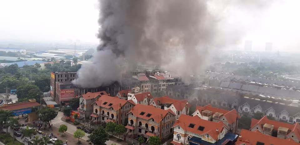 Ngay sau khi nhận được thông tin vụ cháy, lực lượng cứu hỏa đã nhanh chóng đến hiện trường dập tắt đám cháy trong thời gian ngắn. Đám cháy không thương vong về người. Vị lãnh đạo UBND xã An Khánh cho biết thêm.