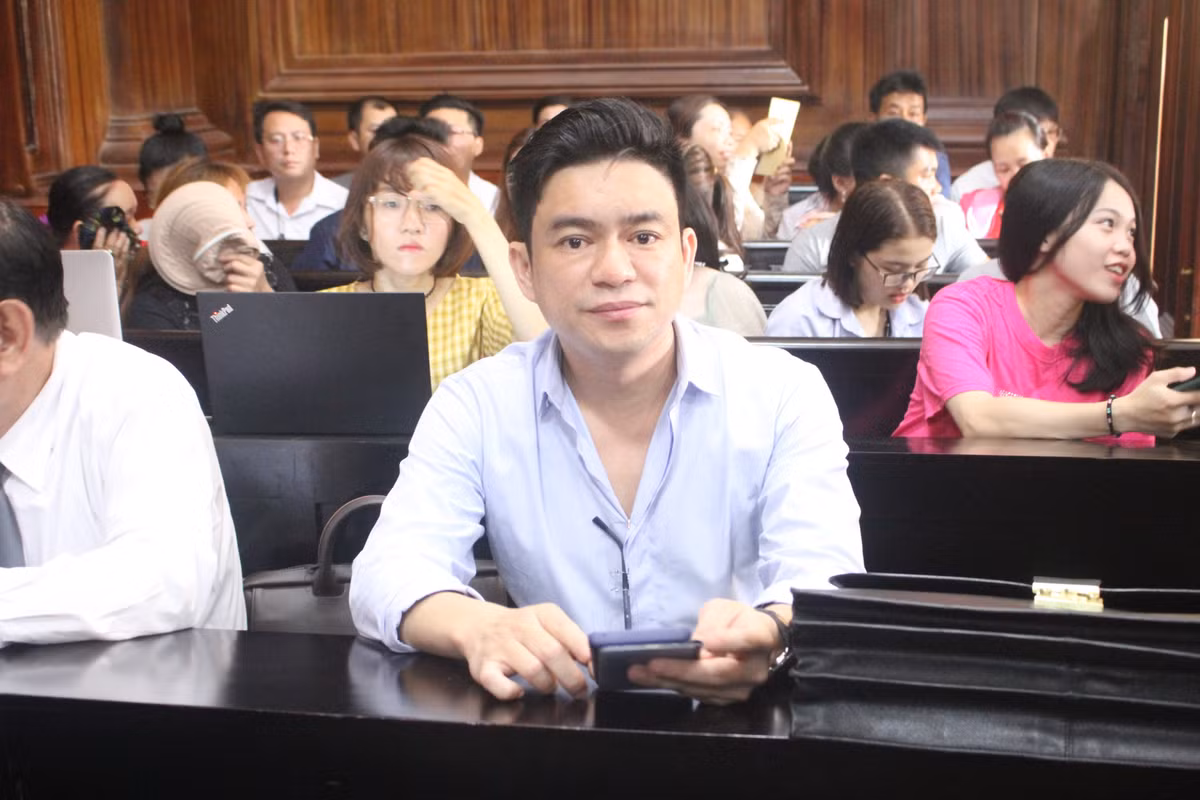 Sau đó, ông Thái được đưa đến bệnh viện cấp cứu với thương tích 5%. Sau khi thực hiện xong, các bị can vứt sim và điện thoại cùng dụng cụ gây án. Mỗi người tham gia được Thanh trả công 30 triệu đồng. (Ảnh: Nguoiduatin)