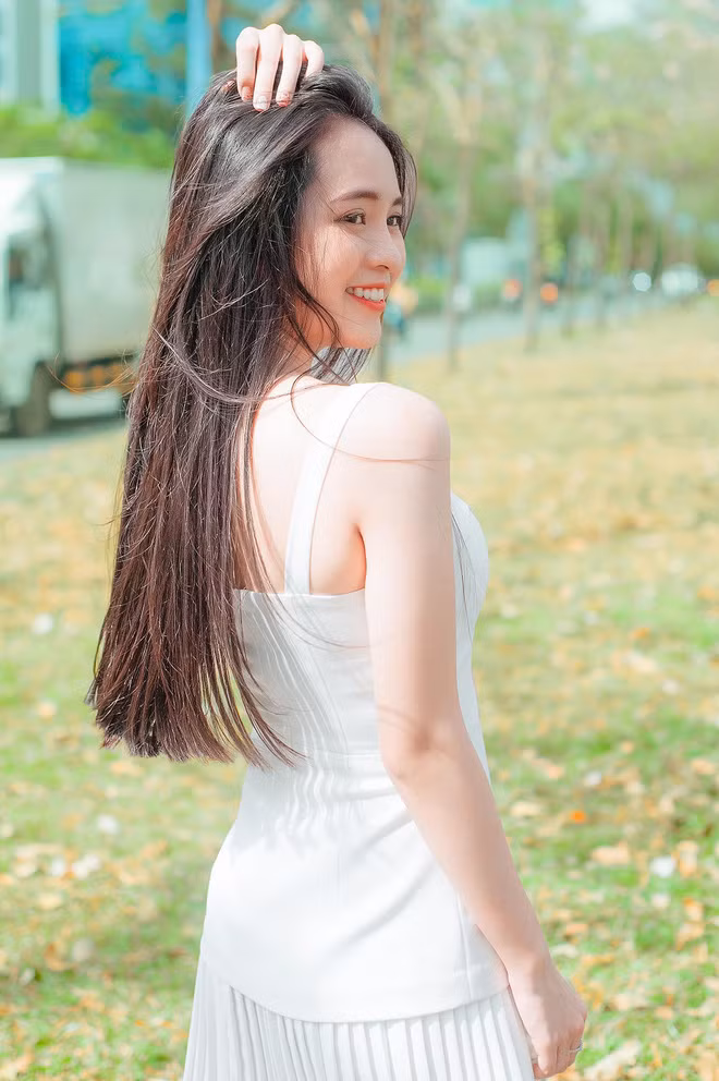 Nu sinh Kon Tum khien hoi trai tan me man boi ve dep nhe nhang-Hinh-2